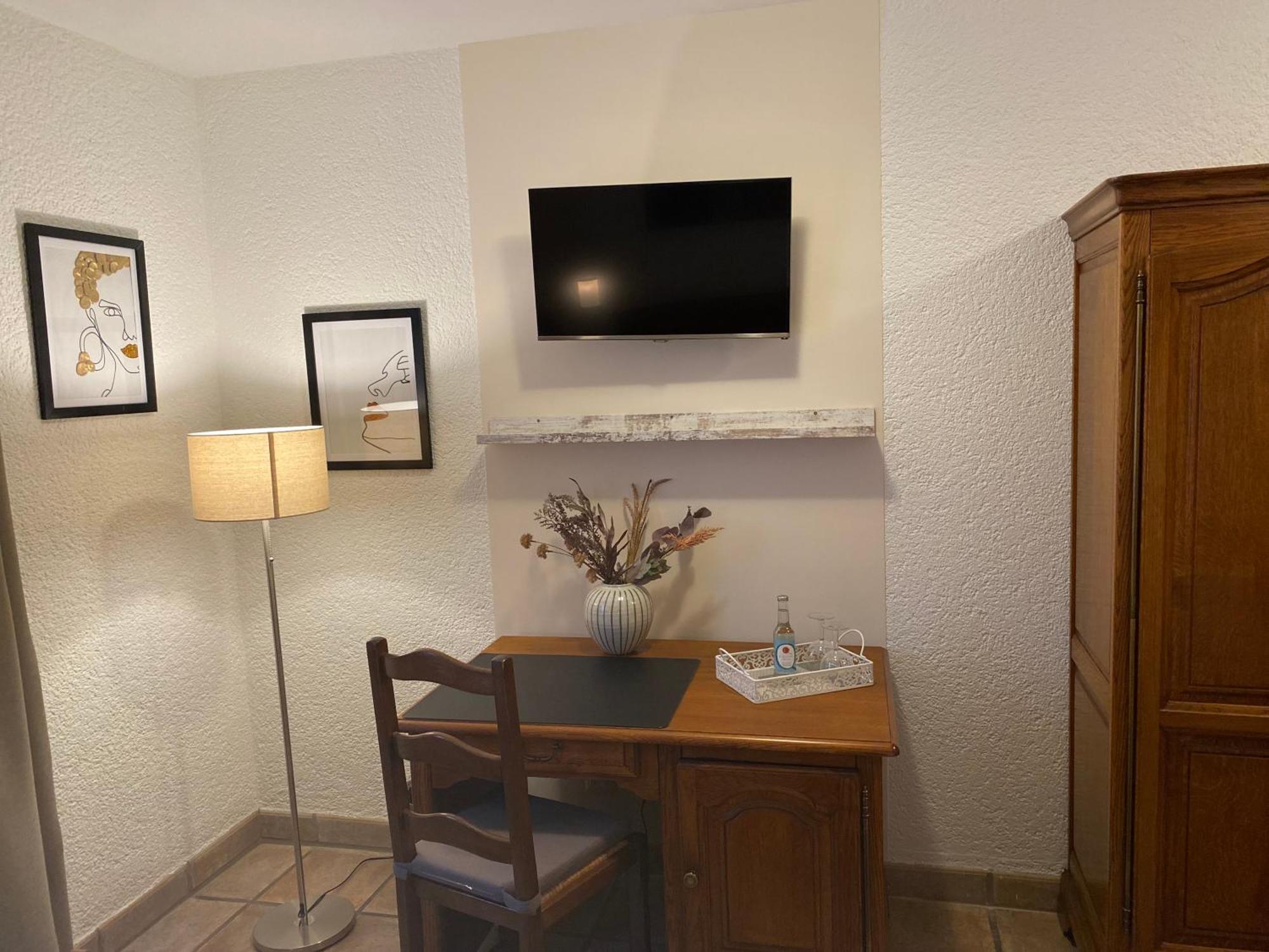 Hotel Zur Linde 자를루이 외부 사진