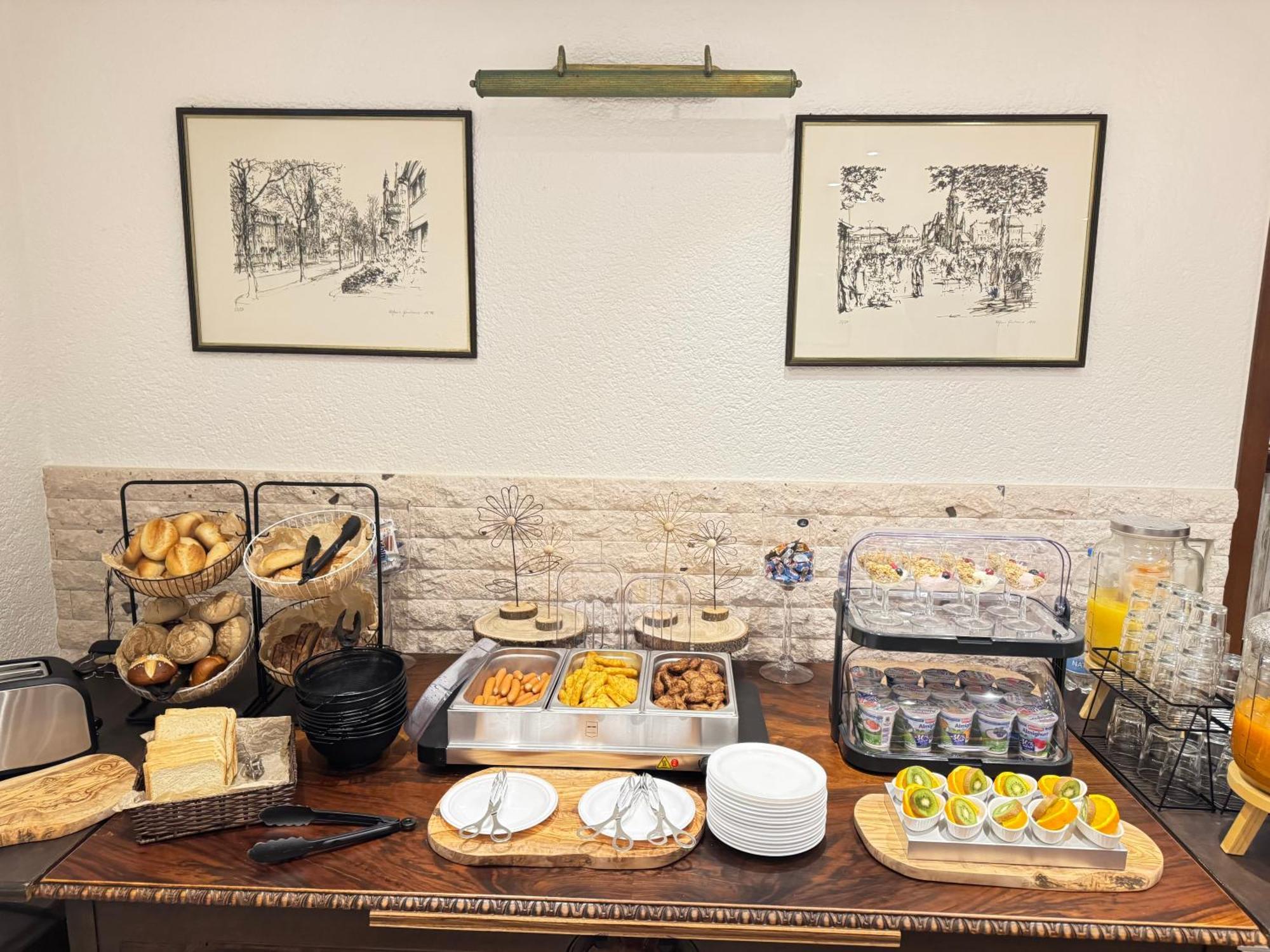 Hotel Zur Linde 자를루이 외부 사진